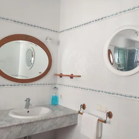 Apartment Atlantika, Solo Familias O Parejas